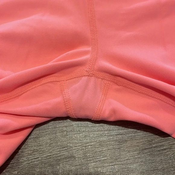 Athleta - Peach/Coral - Crop Plus Size Leggings - Size 1X - Great Used Condition - Picture 3 of 7